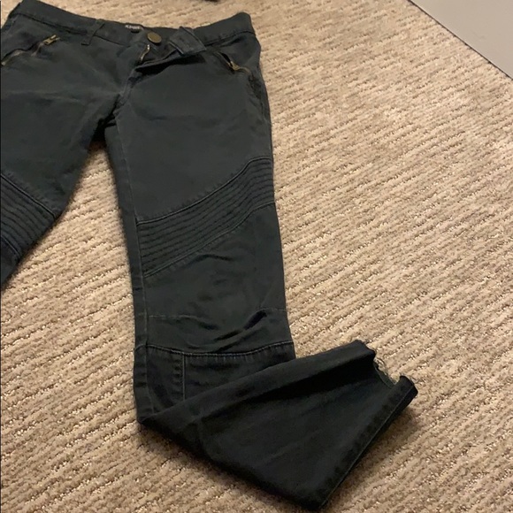 Jeans - Picture 2 of 5